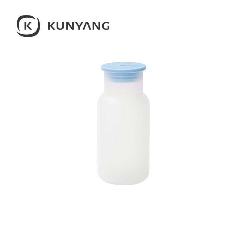 18oz/550ml Frosted Glass Tumbler w/Lid Light Blue