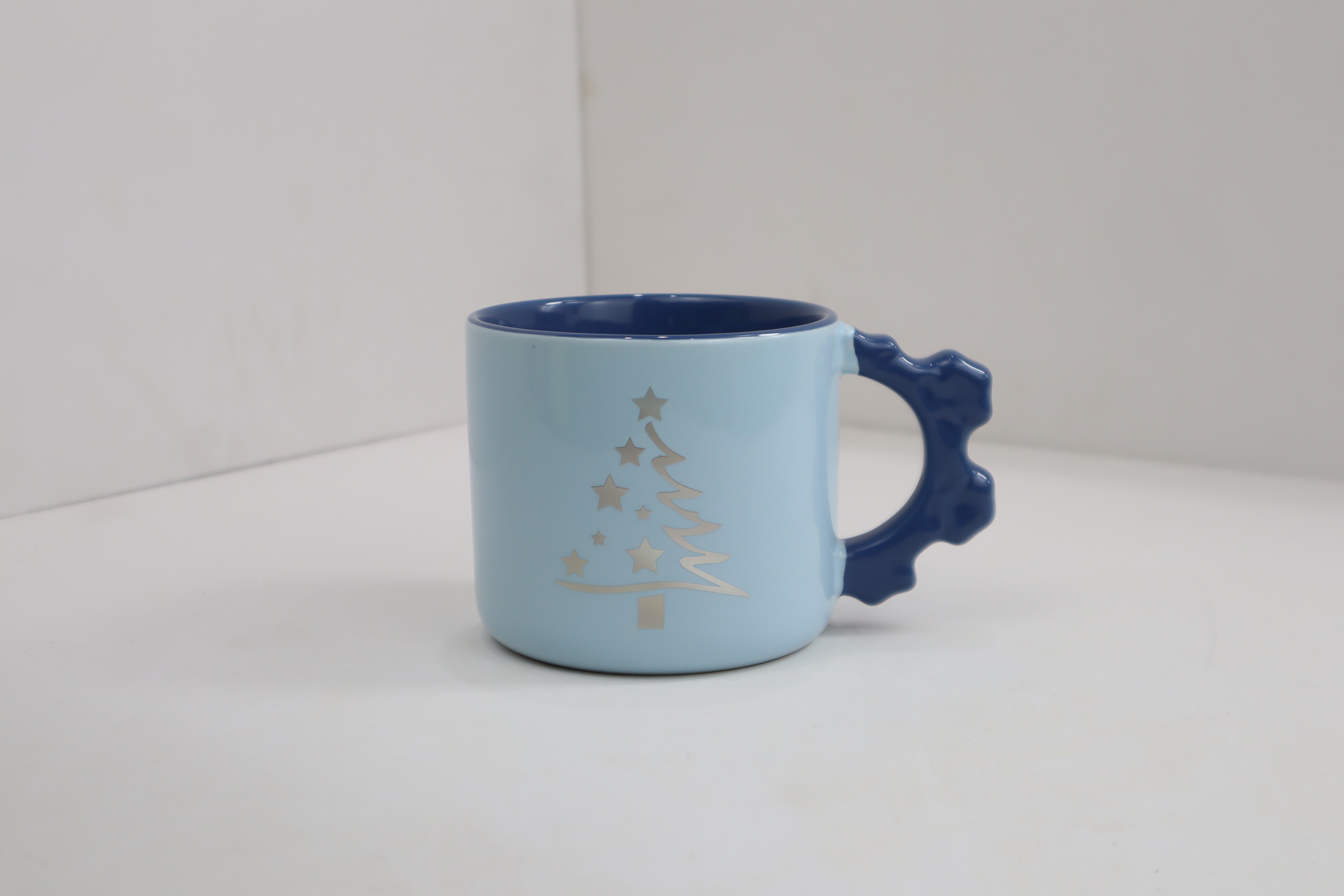 Wholesale multi-color cute Christmas handle ceramic cups