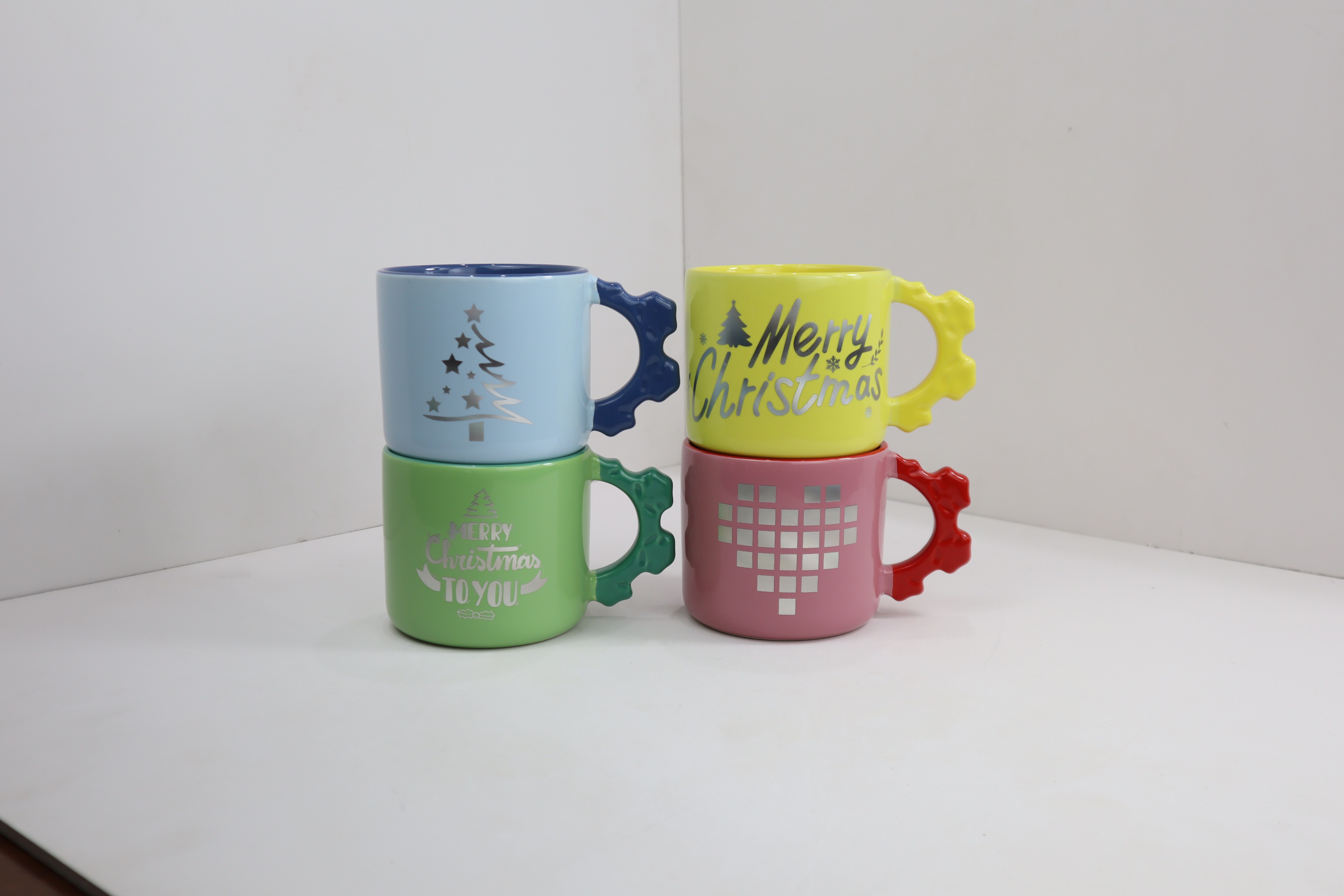 Wholesale multi-color cute Christmas handle ceramic cups