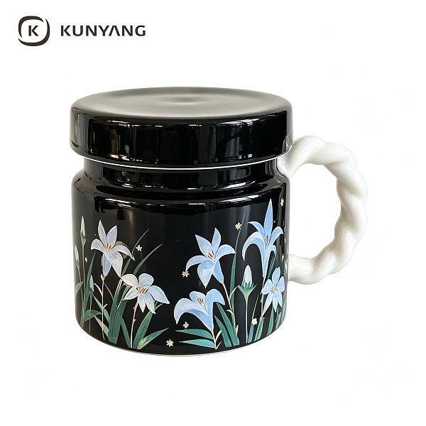 Light Blue Floral Twist Handle Lidded Black Ceramic Mug