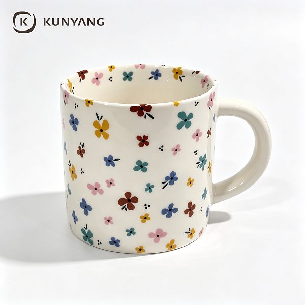 Colored small flower cup