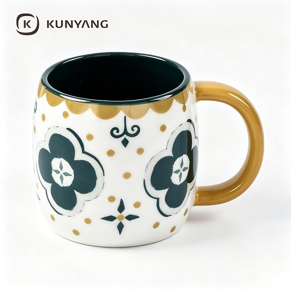 Vintage Floral Gold Trim Ceramic Mug