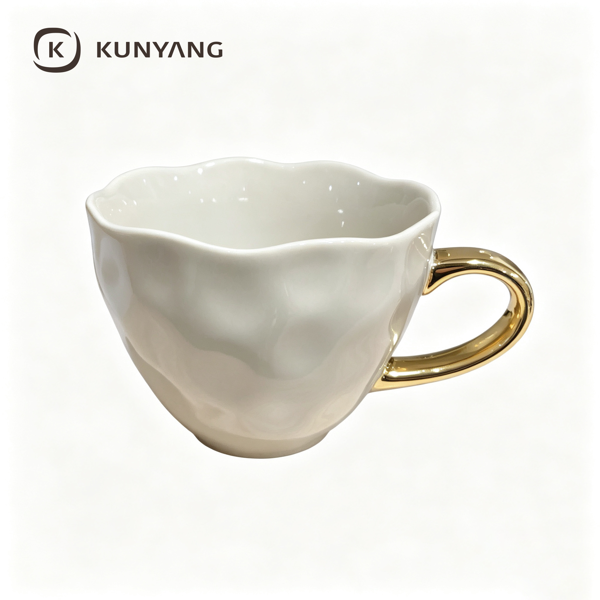 Wavy Rim Gold Twisted Handle Ceramic Cup