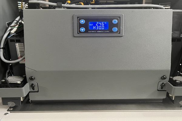 6090C (8).jpg 产品是60*90可打印尺寸的uv平板打印机