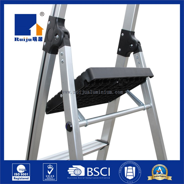 Handhold Safety Stepladder