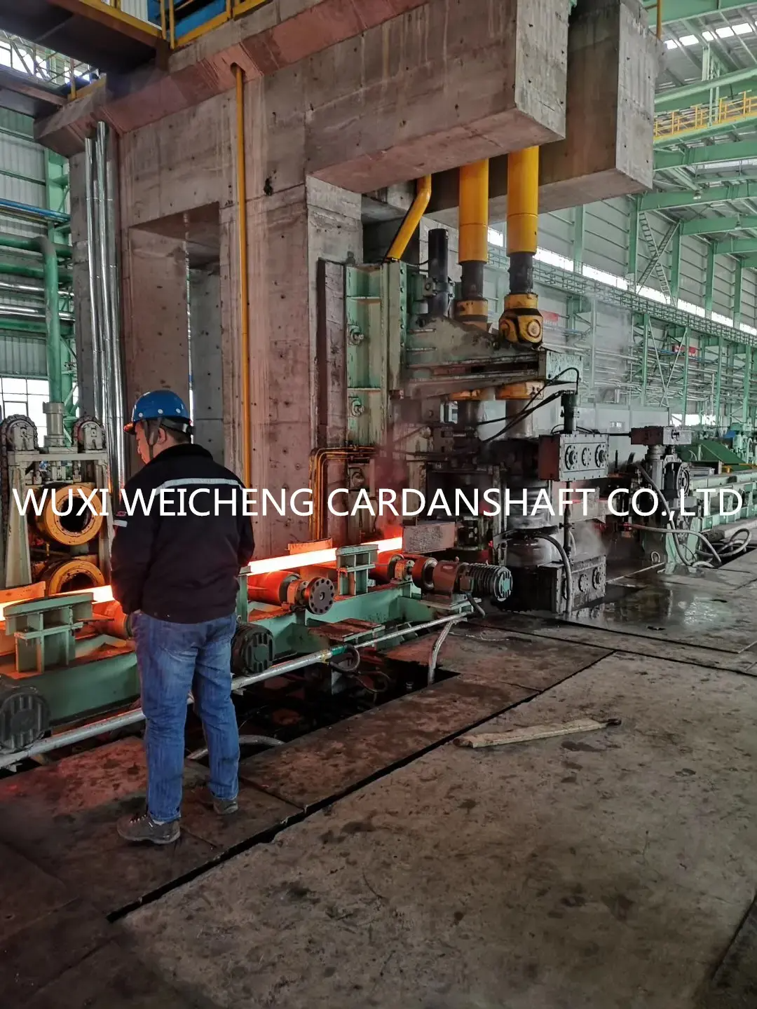 WEICHENG CARDANSHAFT engineers provide technical support to master technical data WEICHENG CARDANSHAFT engineers provide technical support to master technical data