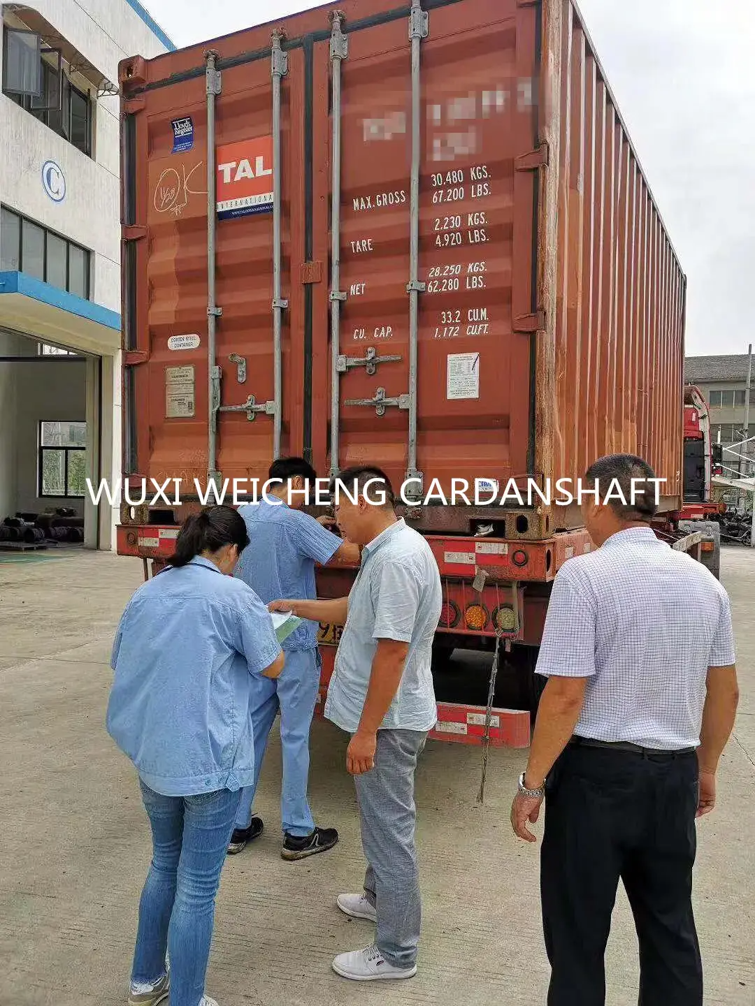 The container full of our products was loaded to shanghai port