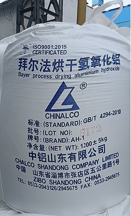 Bayer process drying aluminium hydroxide