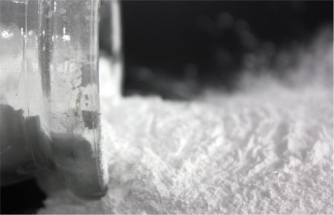 High whiteness aluminium hydroxide