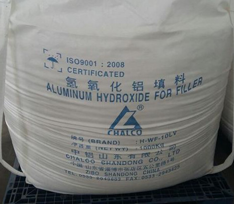 Aluminium hydroxide for composites