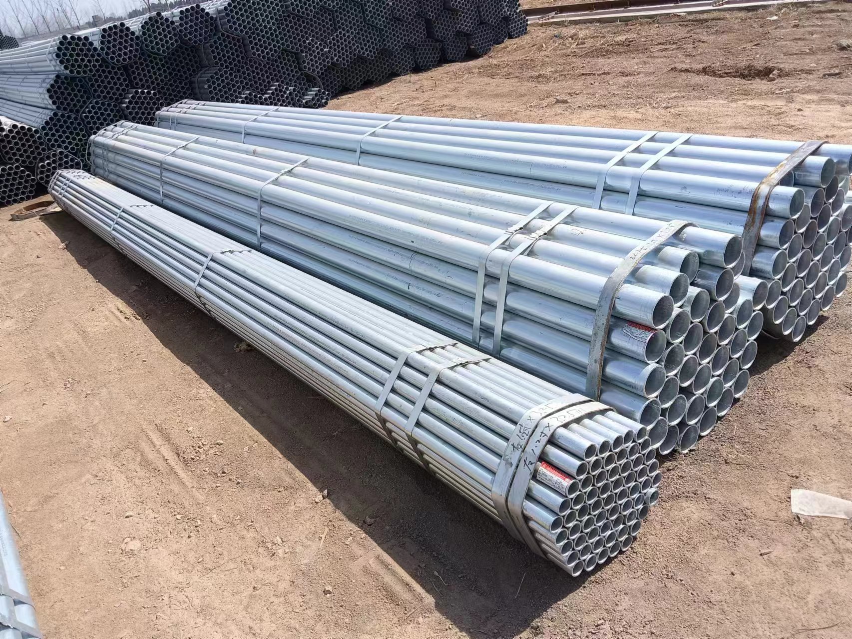 Galvanized round pipe