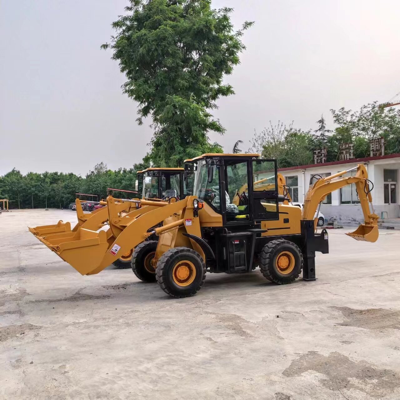QTM15-26 Backhoe Loader