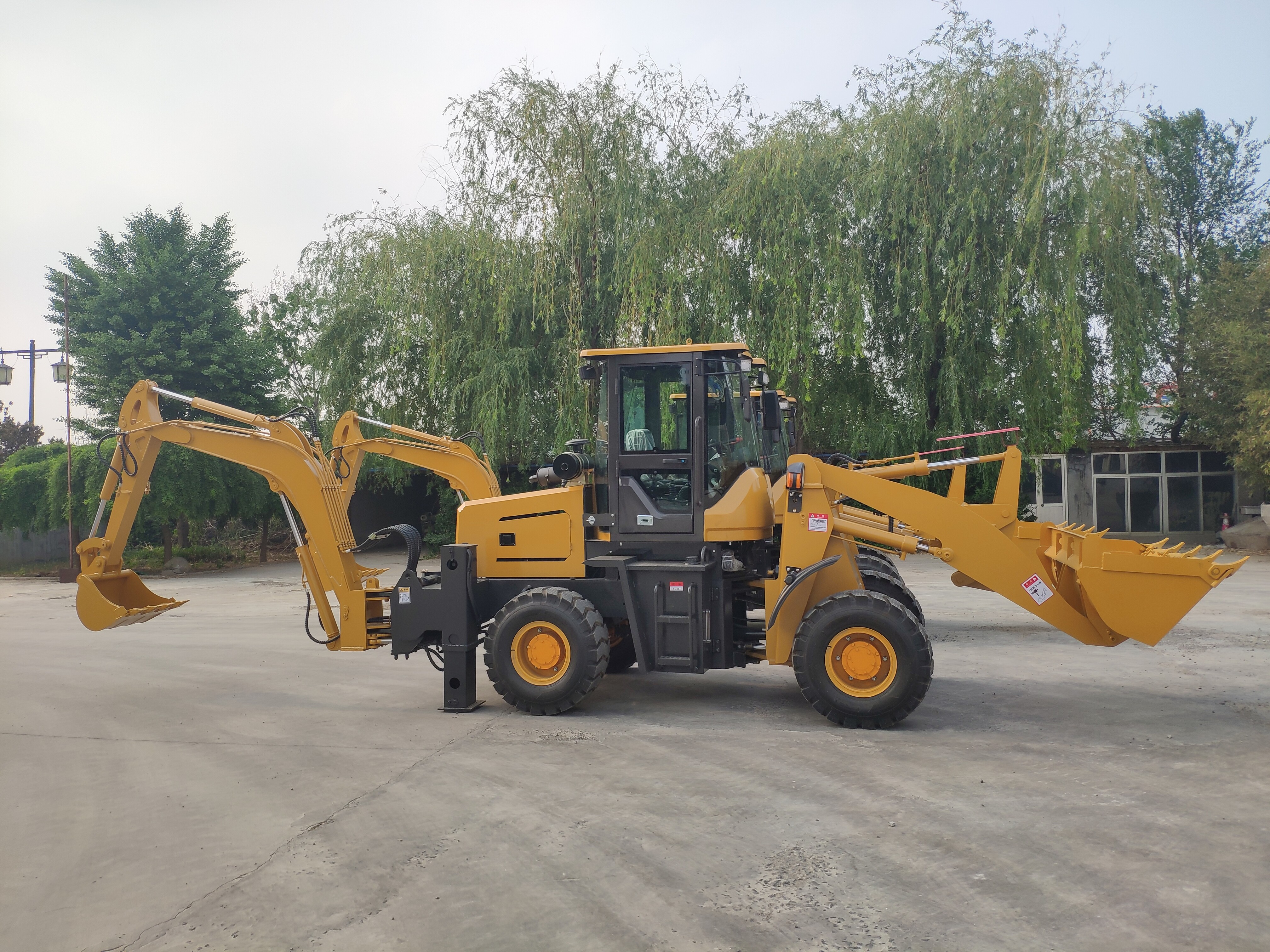 QTM15-26 Backhoe Loader