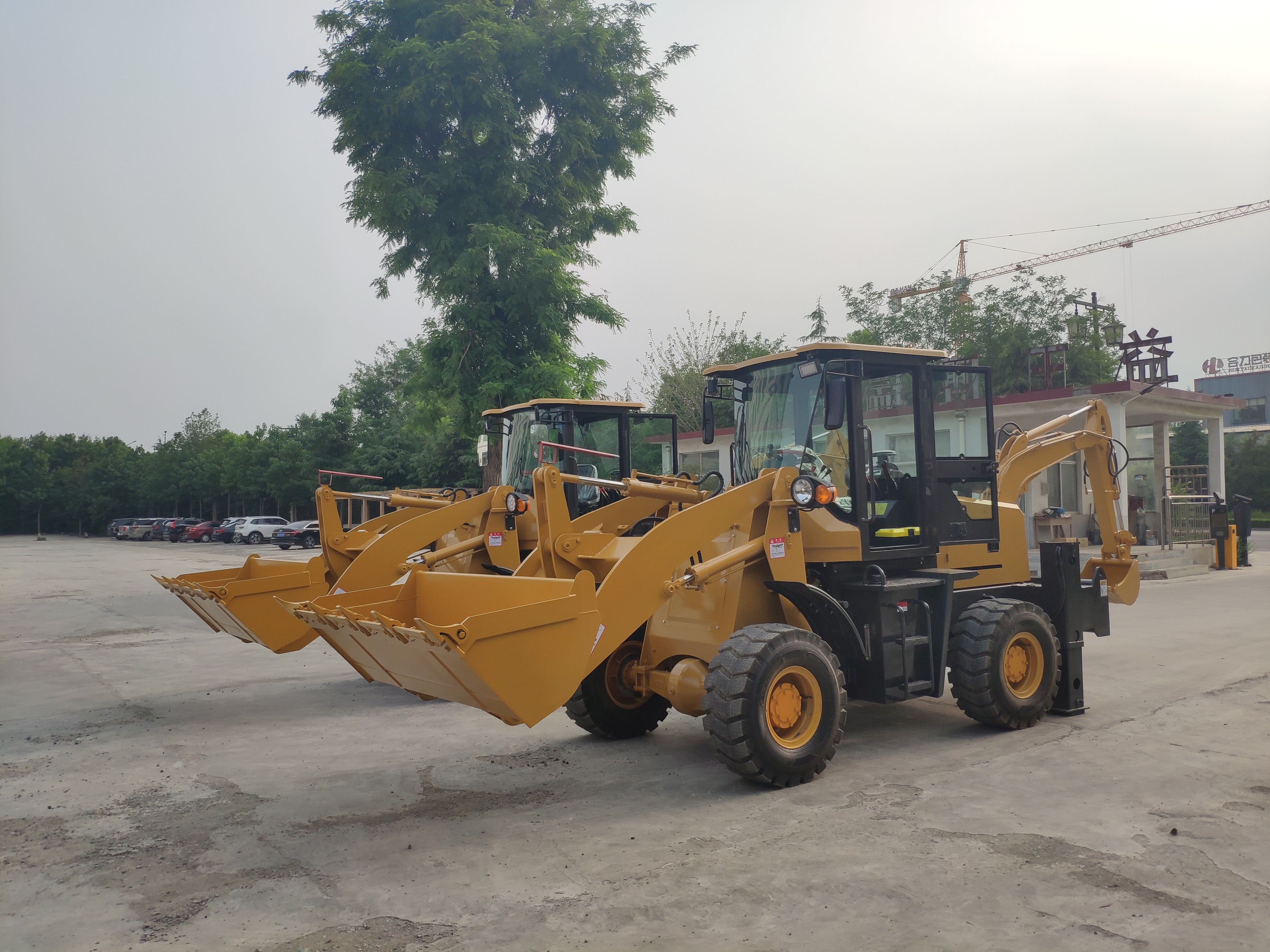 QTM15-26 Backhoe Loader