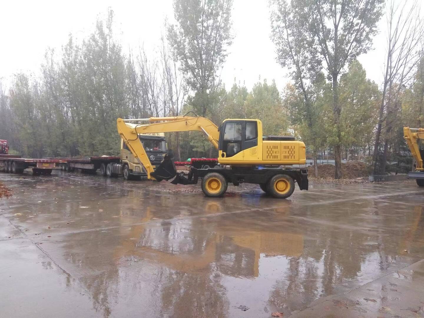 QTM130 Wheel Excavator