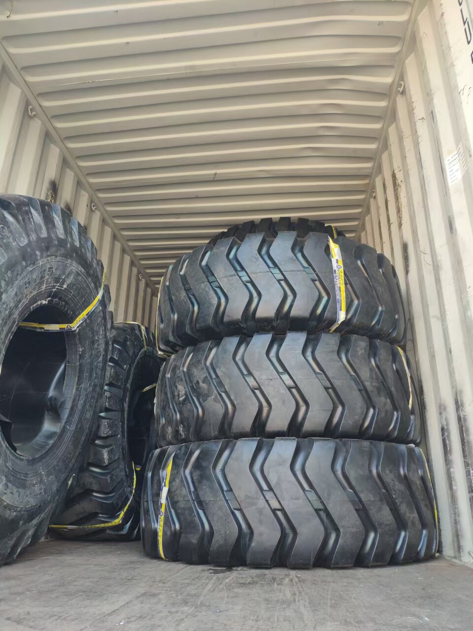 Advance Armour Loader Tyre