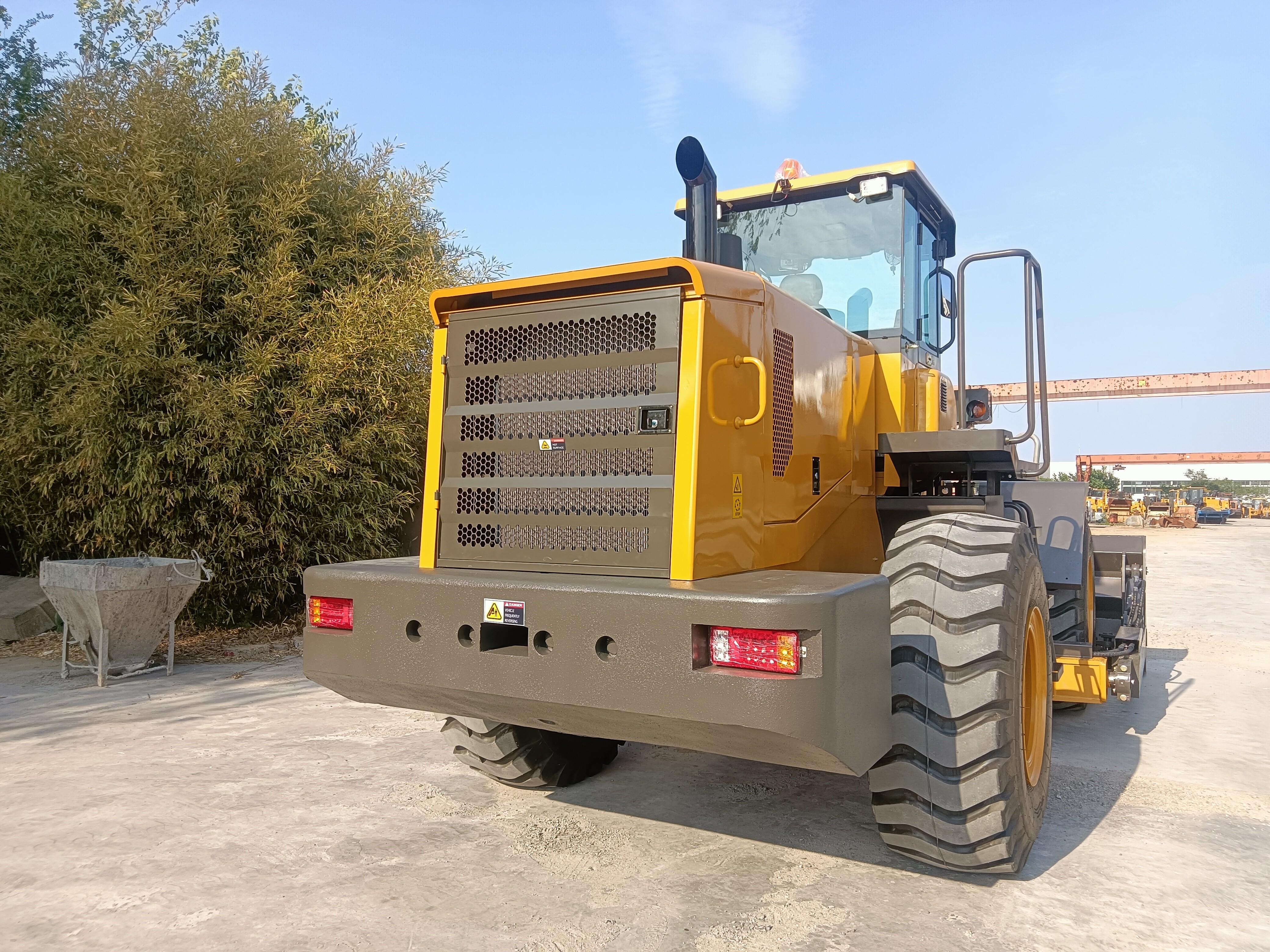 QTM220 Wheel Dozer