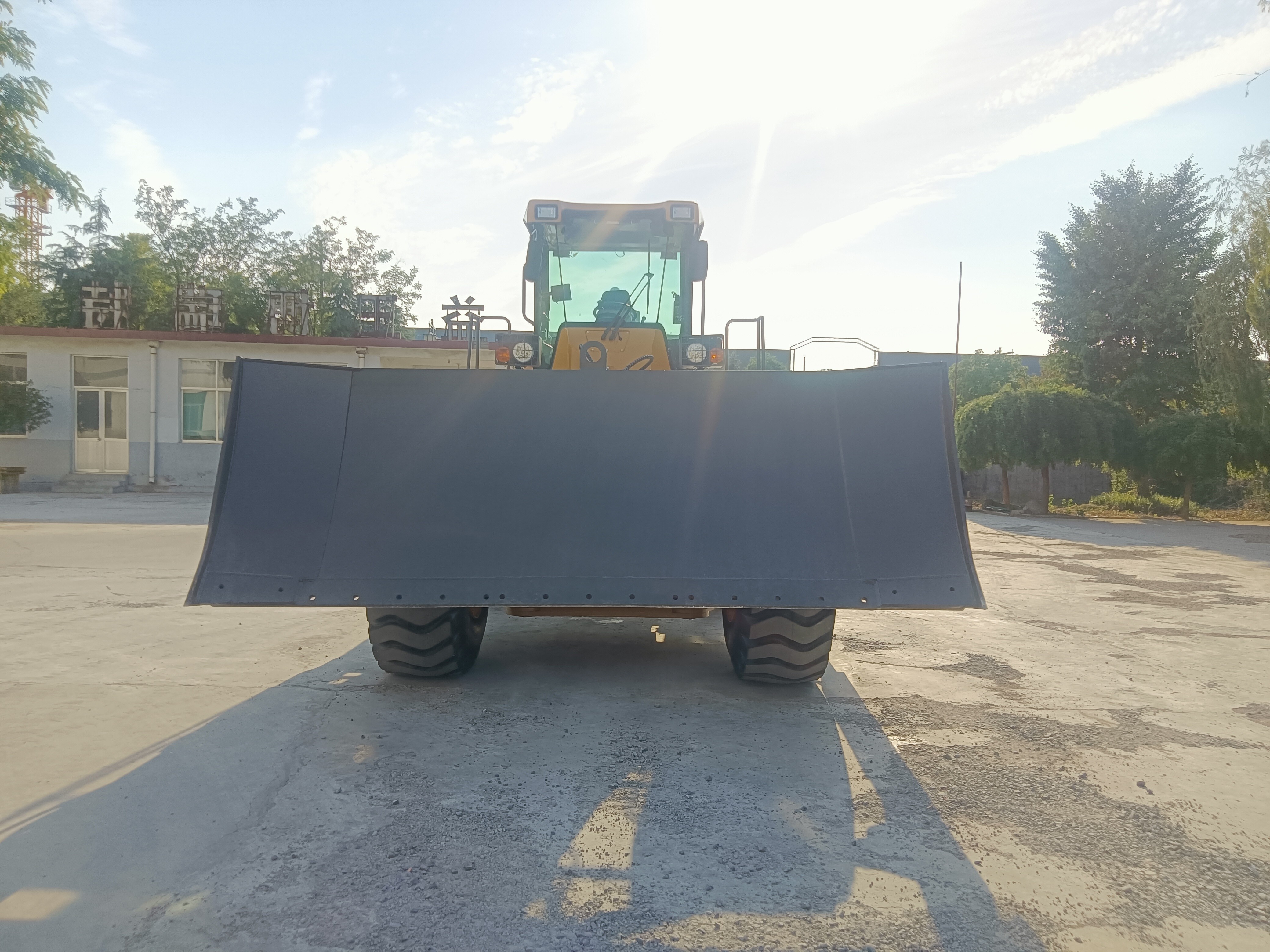 QTM220 Wheel Dozer