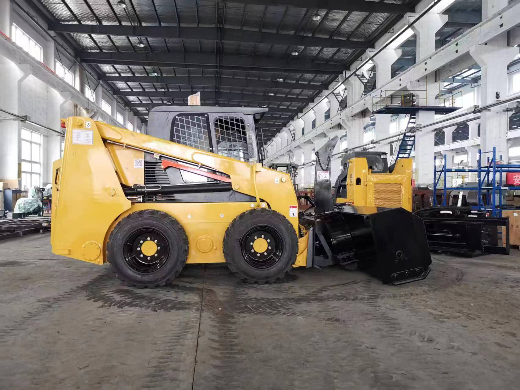 QTM85 Skid Steer Loader