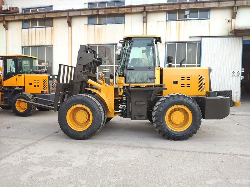 QTM70 All Terrains Forklift
