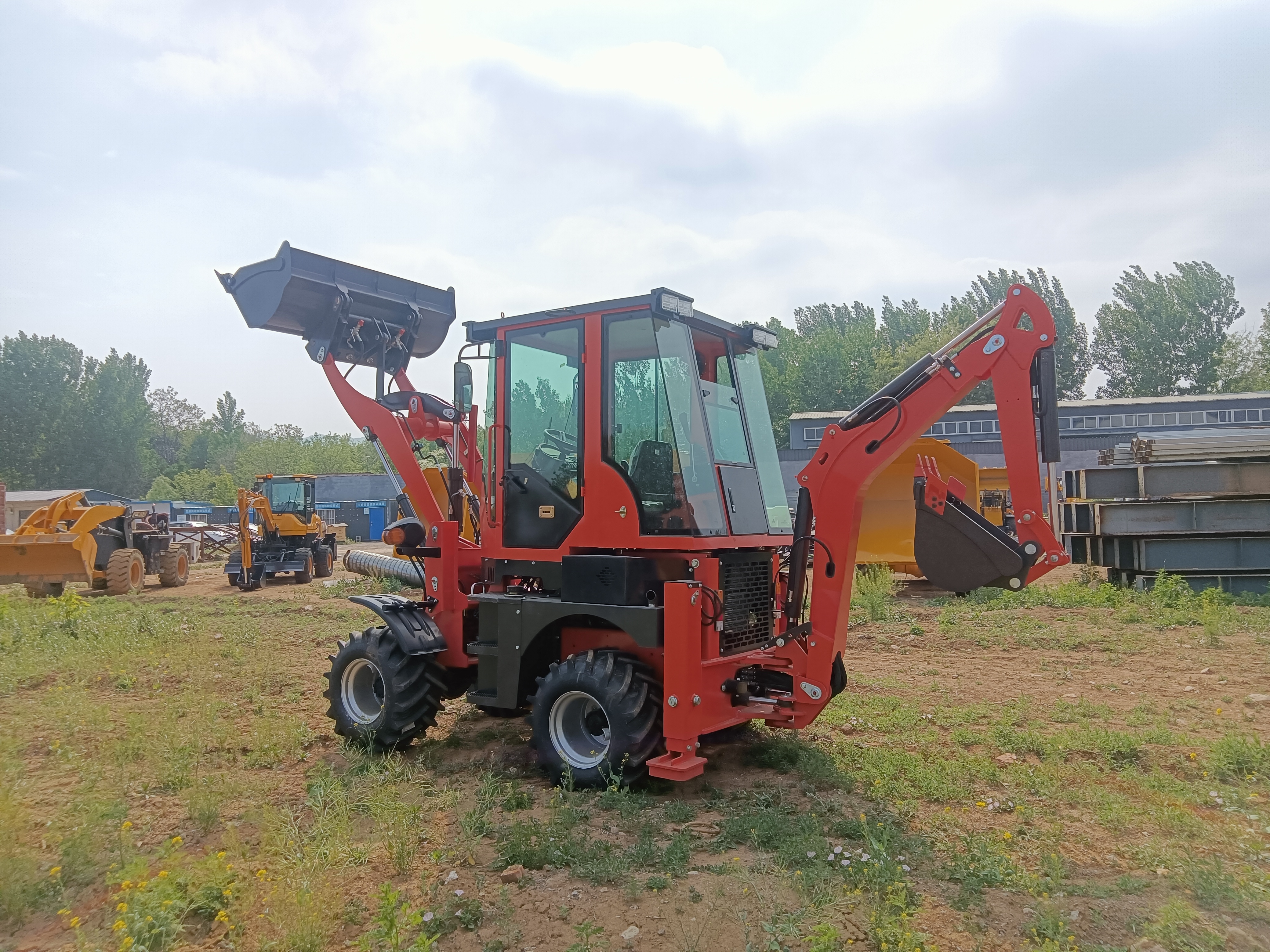QTM35-10 Backhoe Loader