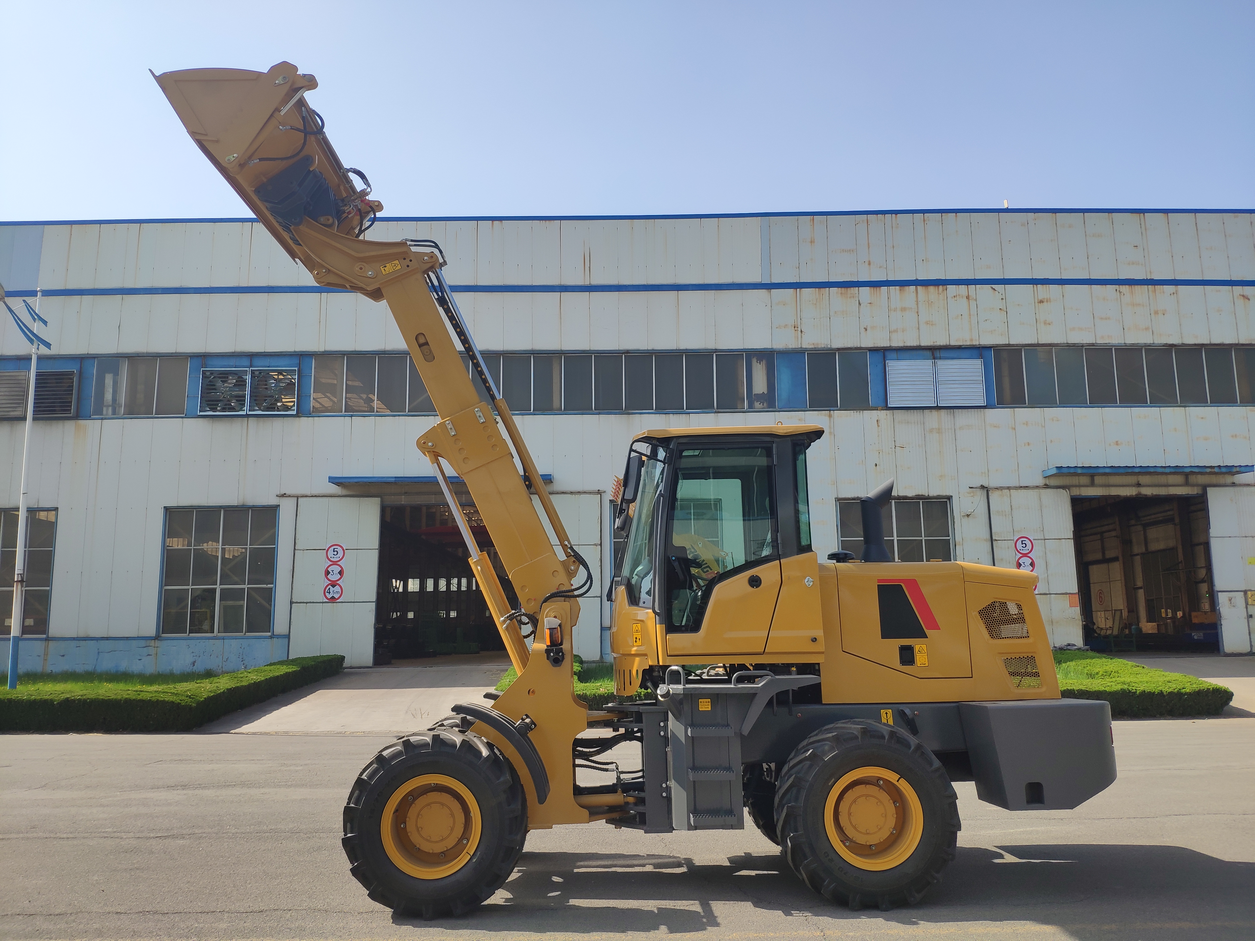 QTM3500 Telescopic Boom Wheel Loader