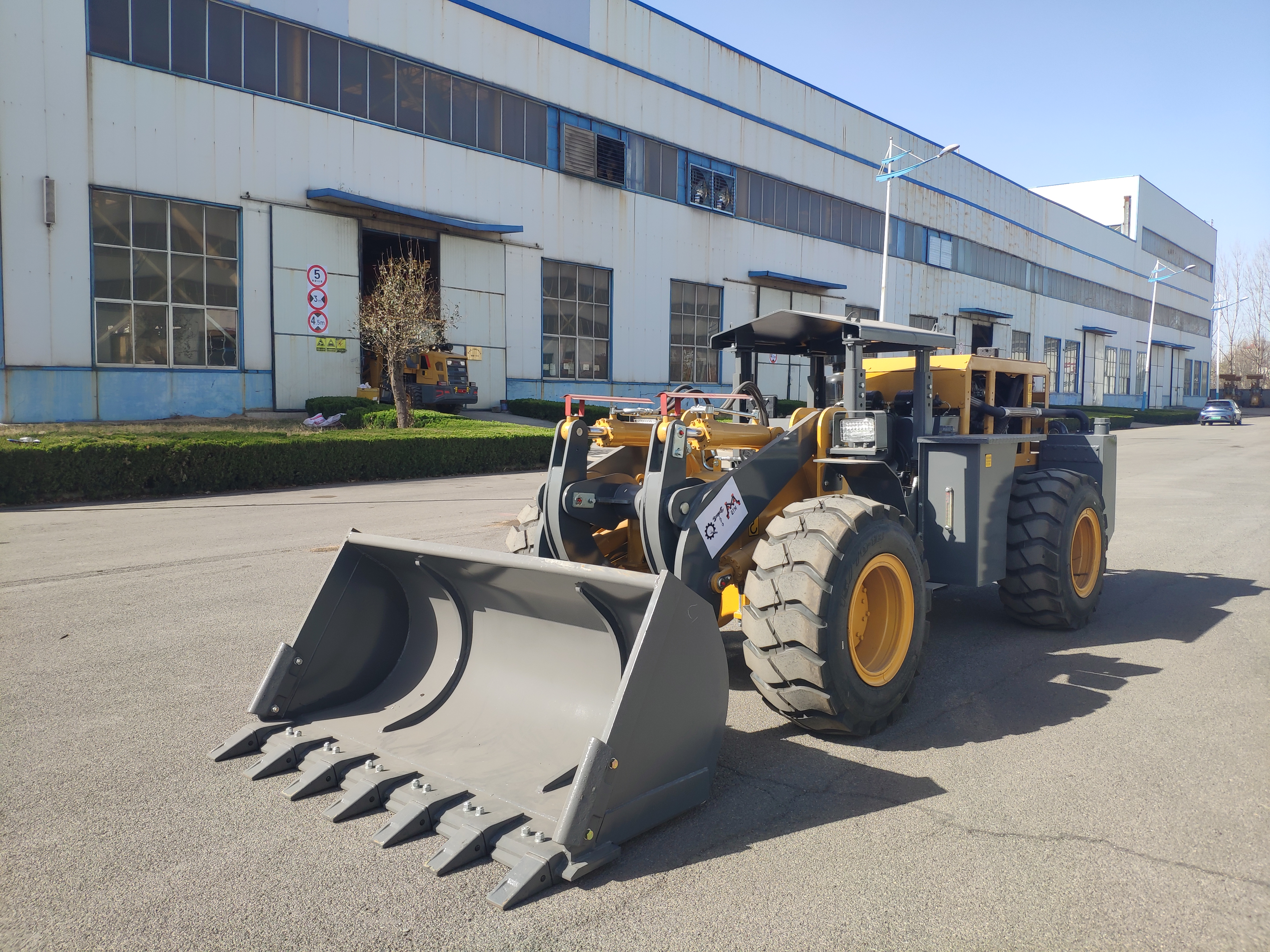 QTM20J Underground Load-haul-dump LHDs
