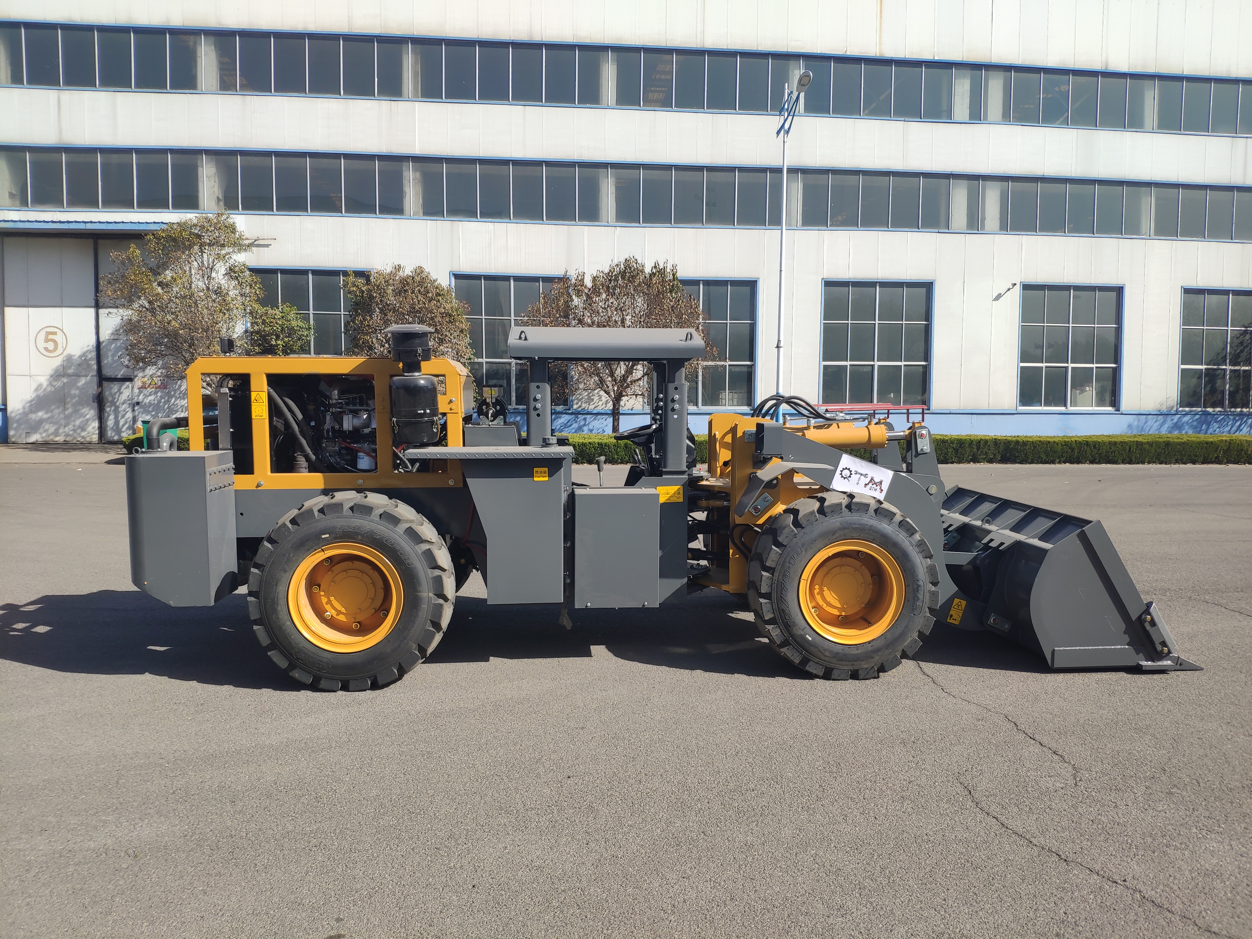 QTM20J Underground Load-haul-dump LHDs