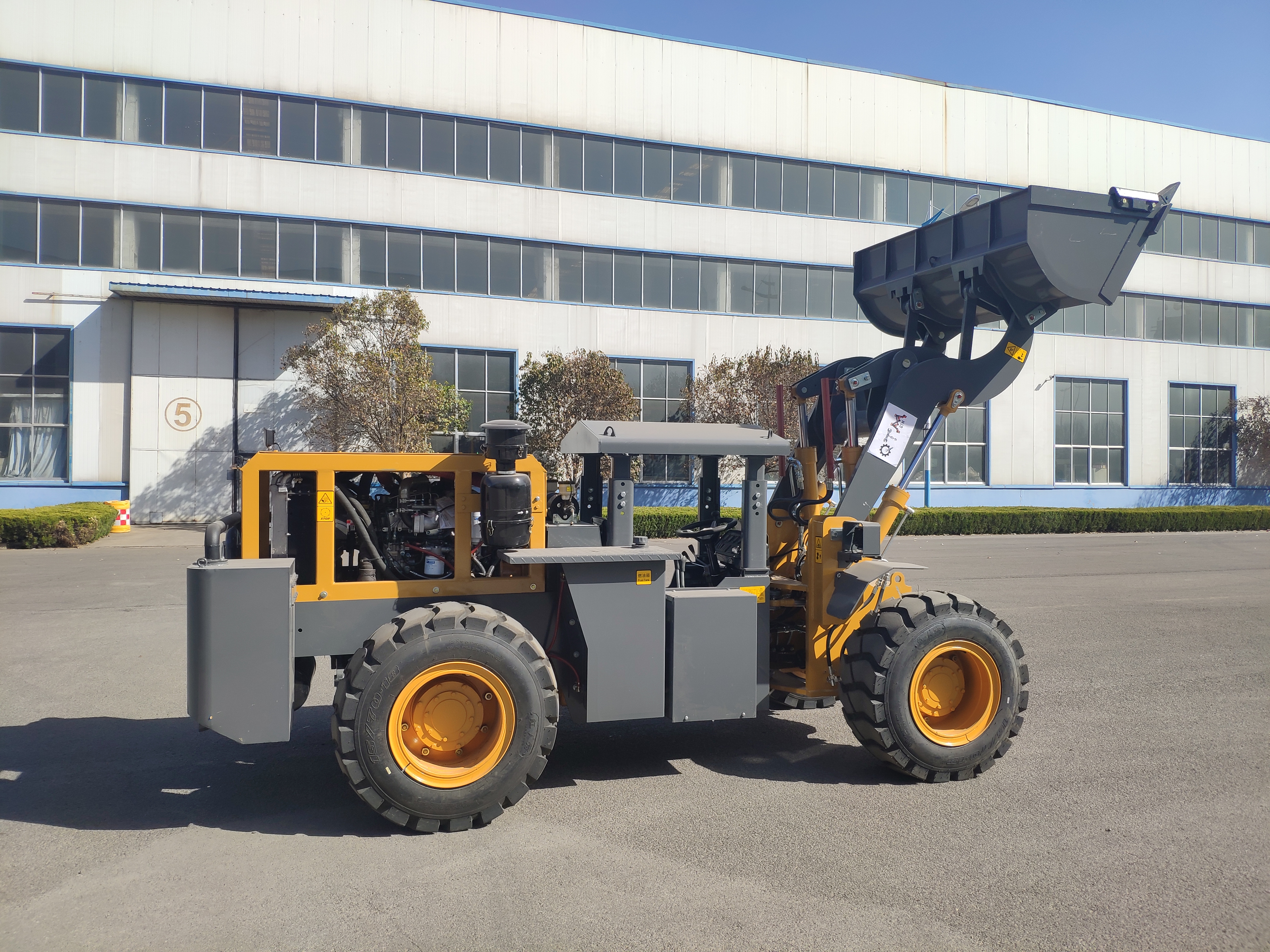 QTM20J Underground Load-haul-dump LHDs
