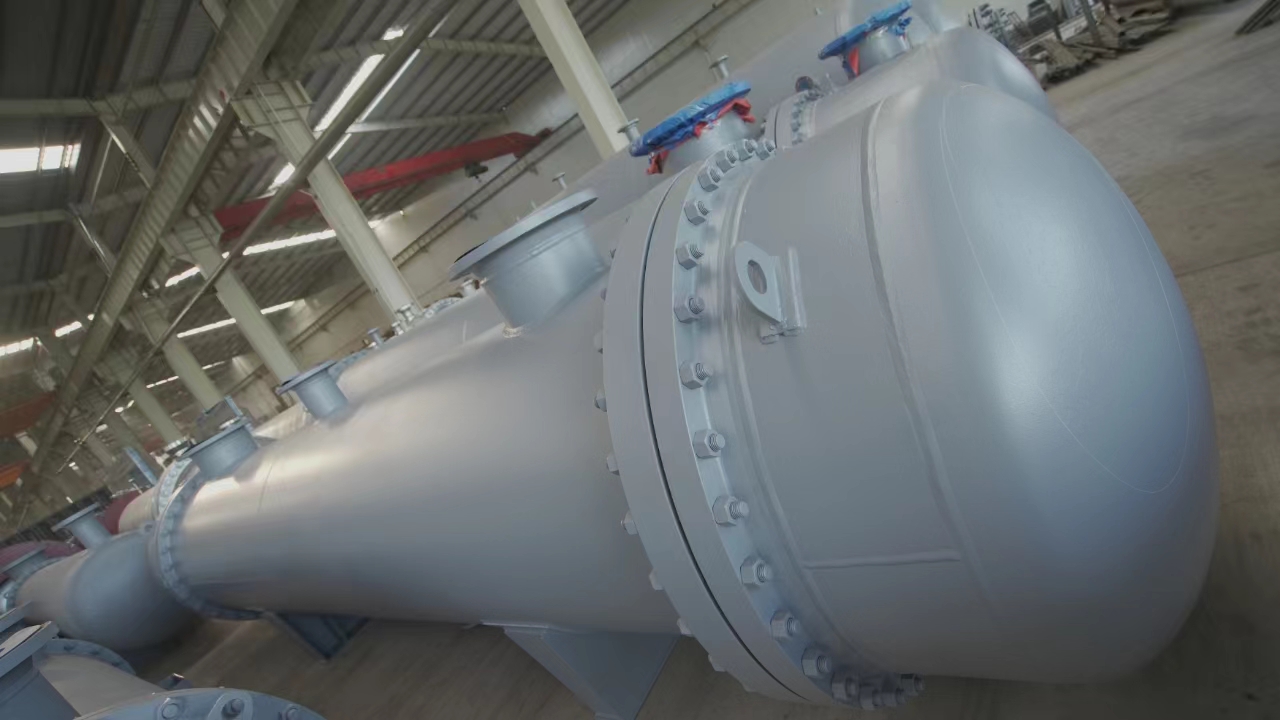 Shell and tube heat exchanger