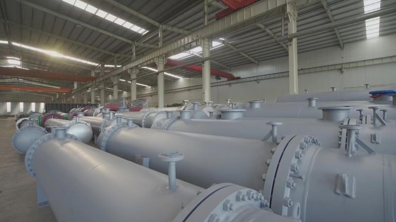 Shell and tube heat exchanger