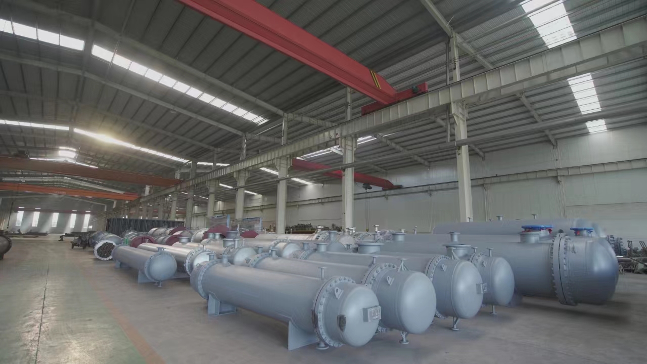 Shell and tube heat exchanger