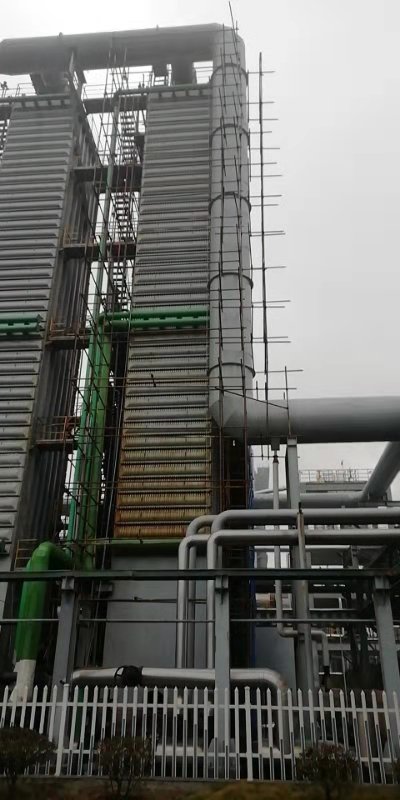 Primary gas cooler and final cooler