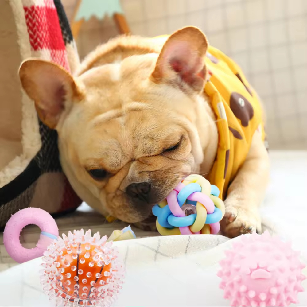 Indestructible Rubber Chew Dog Squeaky Ball Dog Pet Toys For Teeth Cleaning Indestructible Rubber Chew Dog Squeaky Ball Dog Pet Toys For Teeth Cleaning