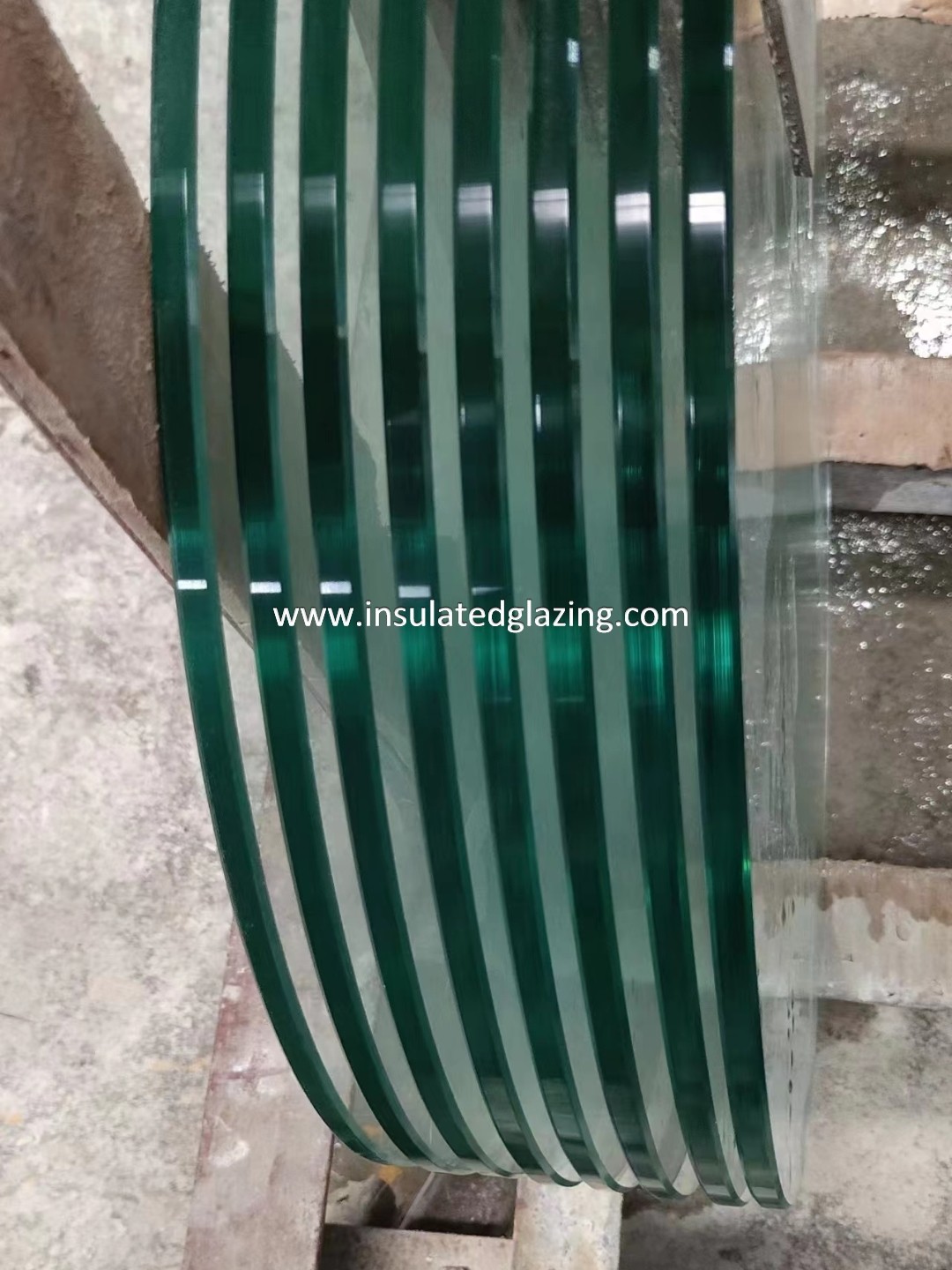 round tempered glass with flat polished edge 2.jpg round tempered glass with flat polished edge 2.jpg