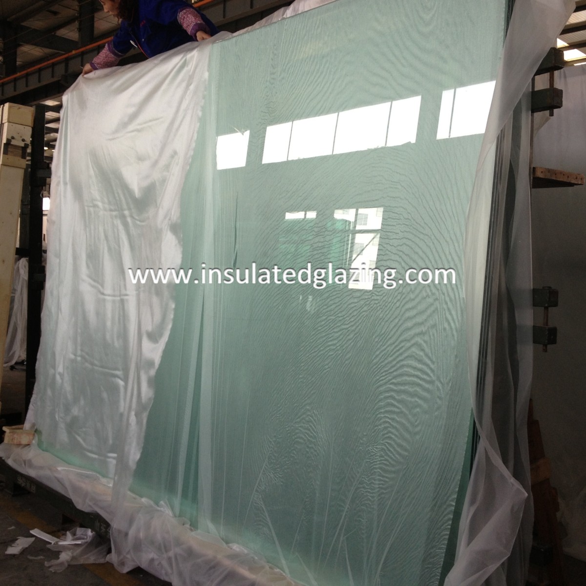 6.38mm clear laminated glass 2.jpg 6.38mm clear laminated glass 2.jpg