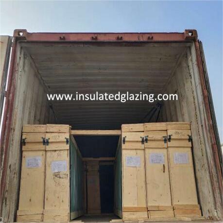 laminated glass loading.jpg laminated glass loading.jpg