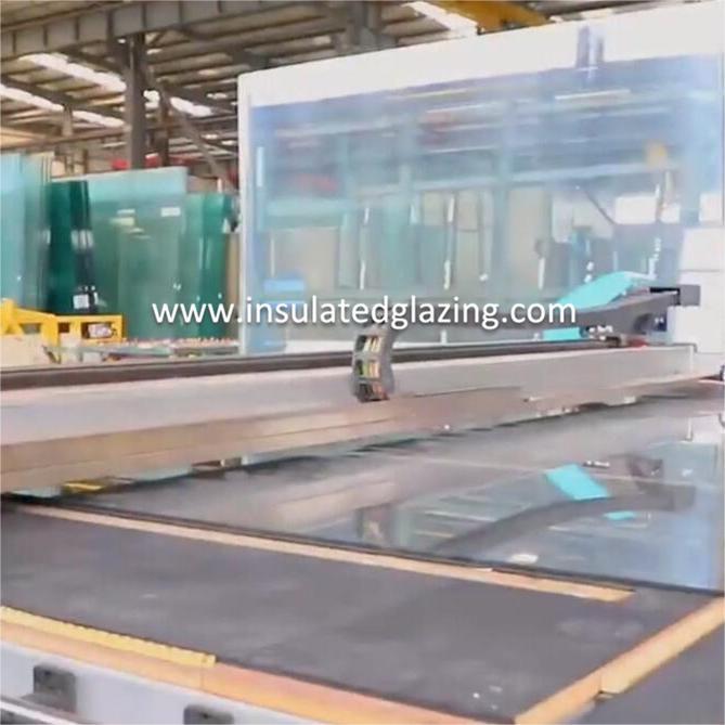 glass cutting.jpg