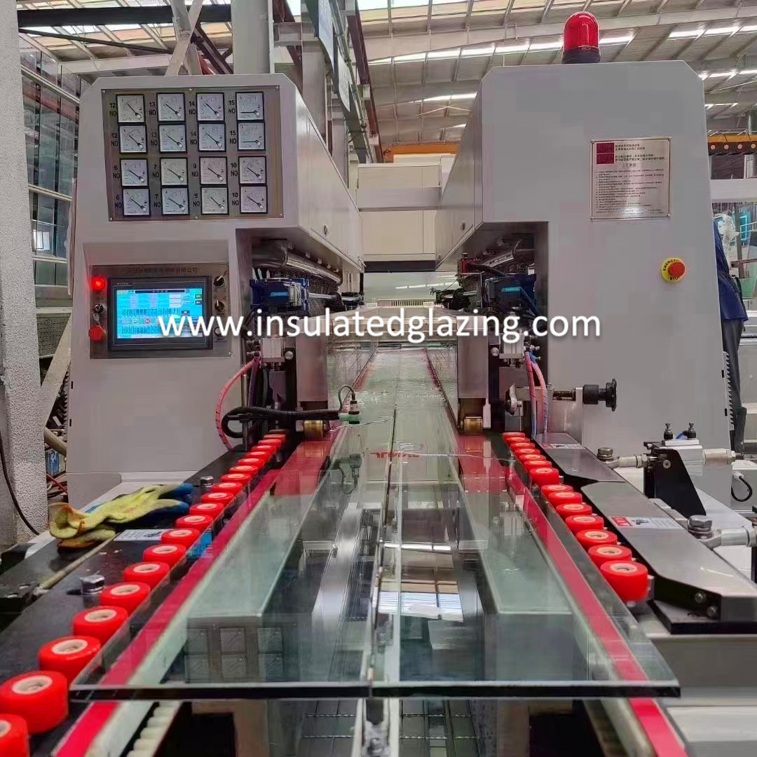 Polishing machine Senhong Glass 3.jpg