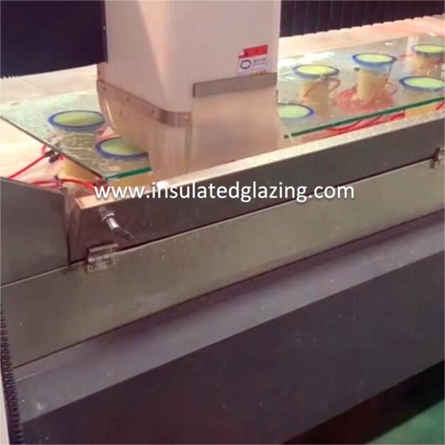 water jet cutting Senhong Glass 3.jpg