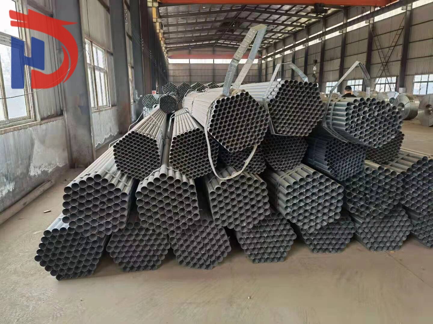 ST37-2  Galvanized Round Pipe