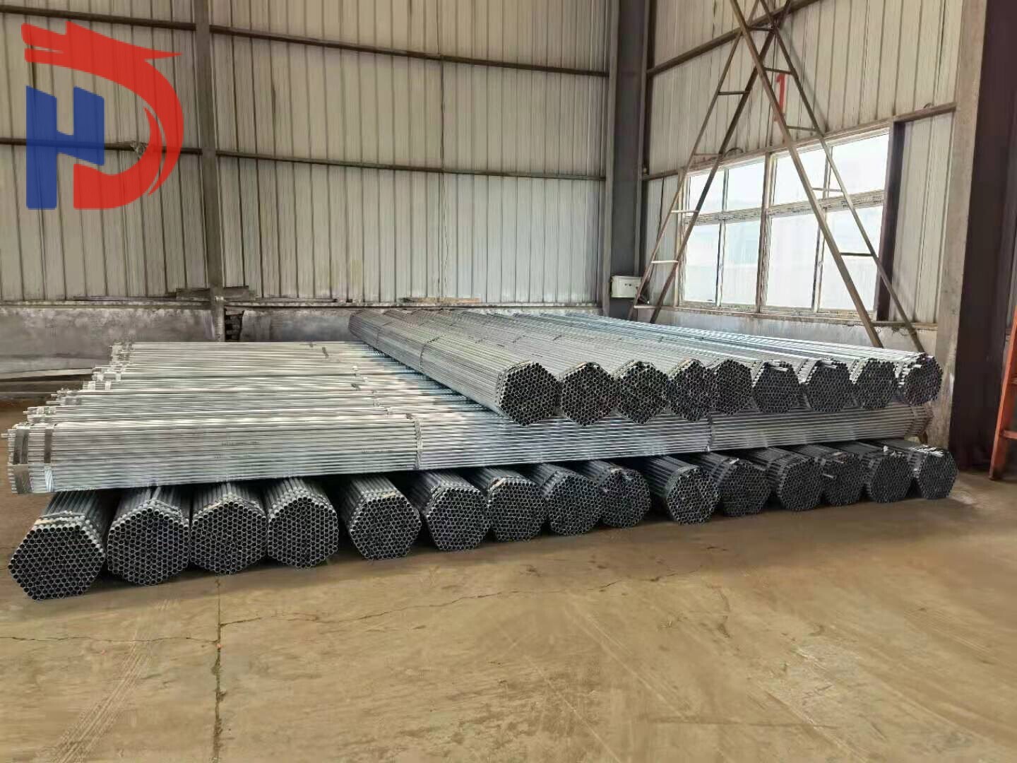 ST37-2  Galvanized Round Pipe
