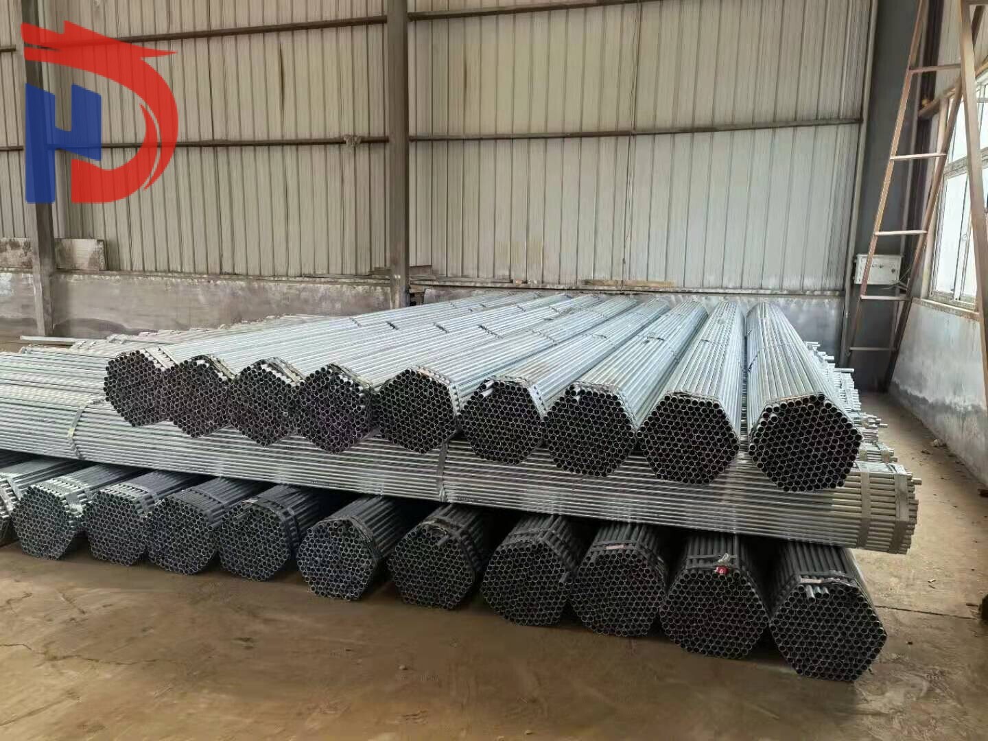 ST37-2  Galvanized Round Pipe