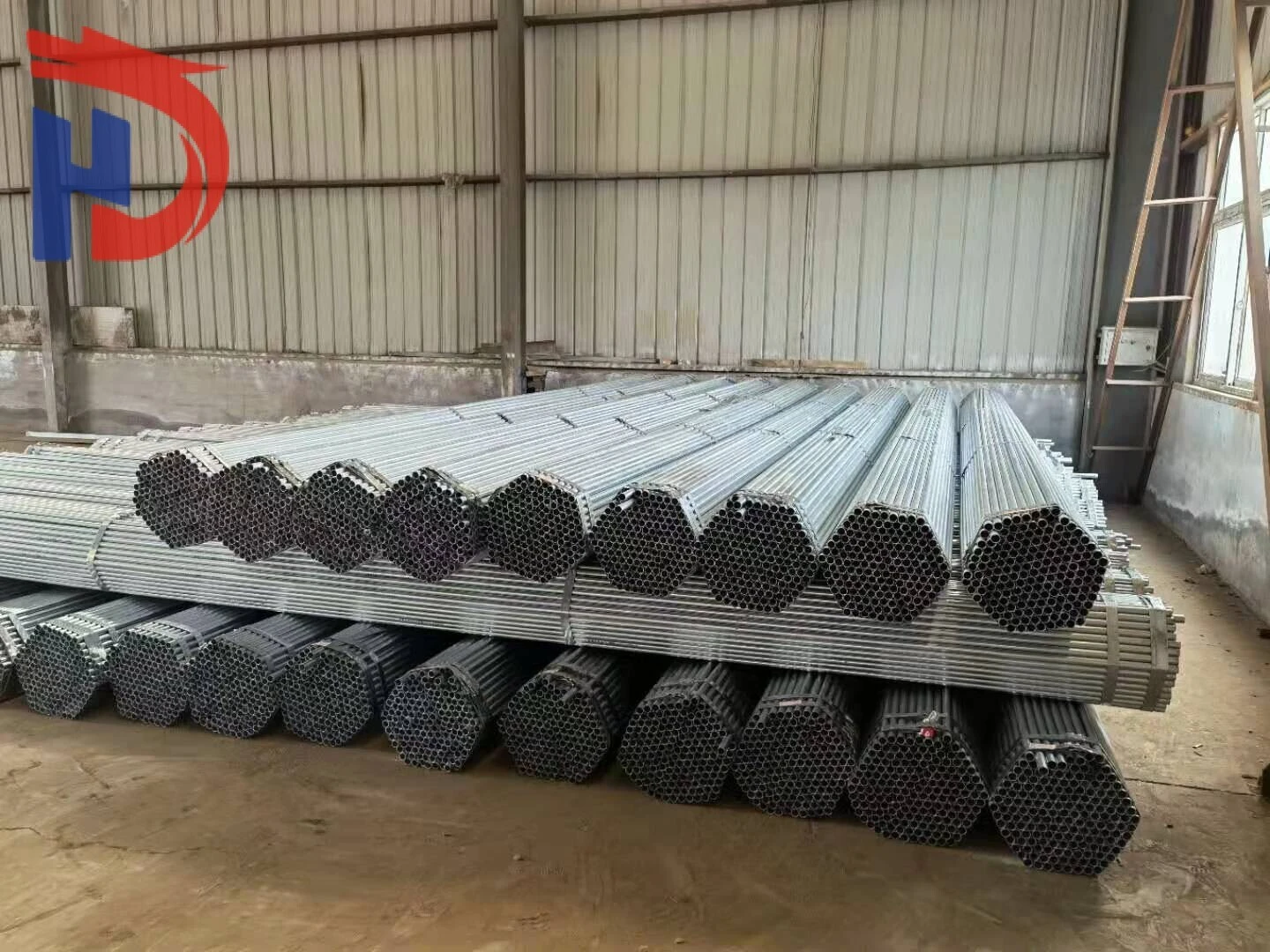 ST37-2  Galvanized Round Pipe