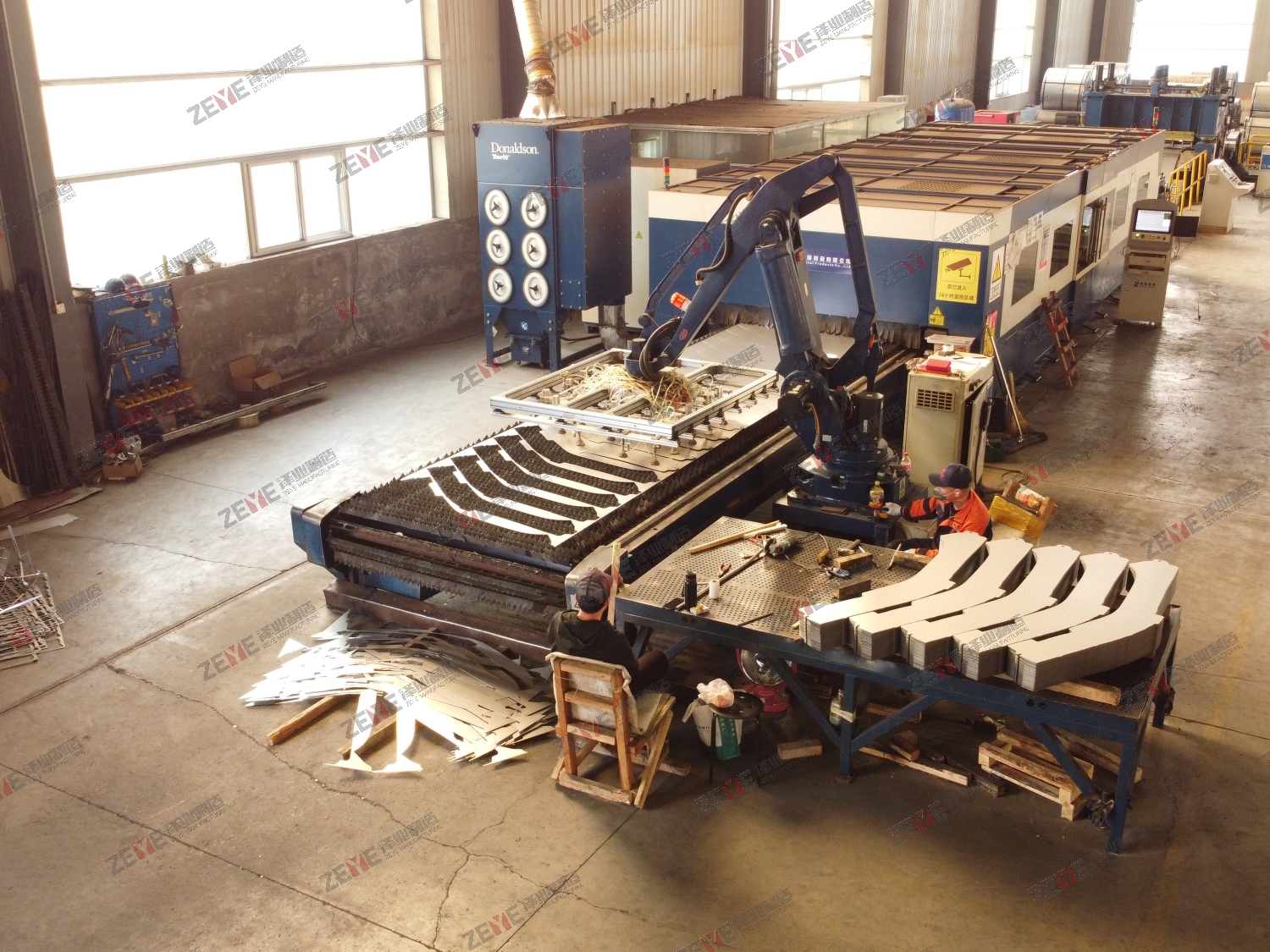 Servo-feeding Laser Cutting Line