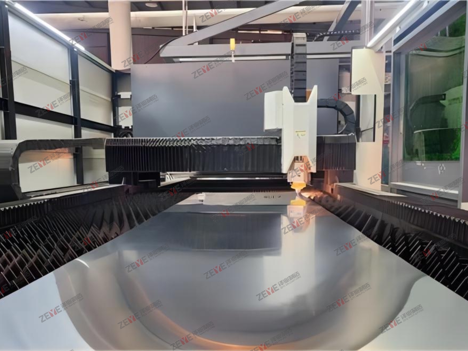 Servo-feeding Laser Cutting Line