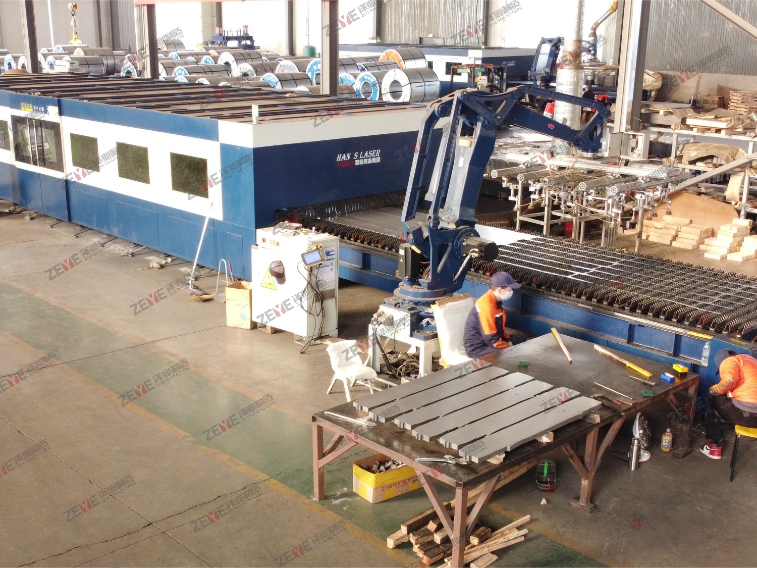 Servo-feeding Laser Cutting Line