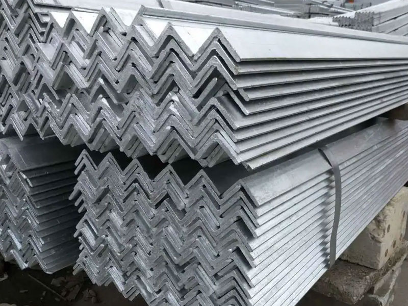 Q235-A / Grade D / SS 400 / S235JR(1.0038) Galvanized Angle Bar