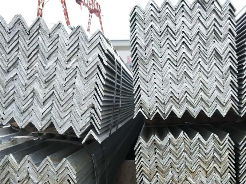 20Mn / 1022 / SWRCH22K / C22(1.0402) Galvanized Angle Bar