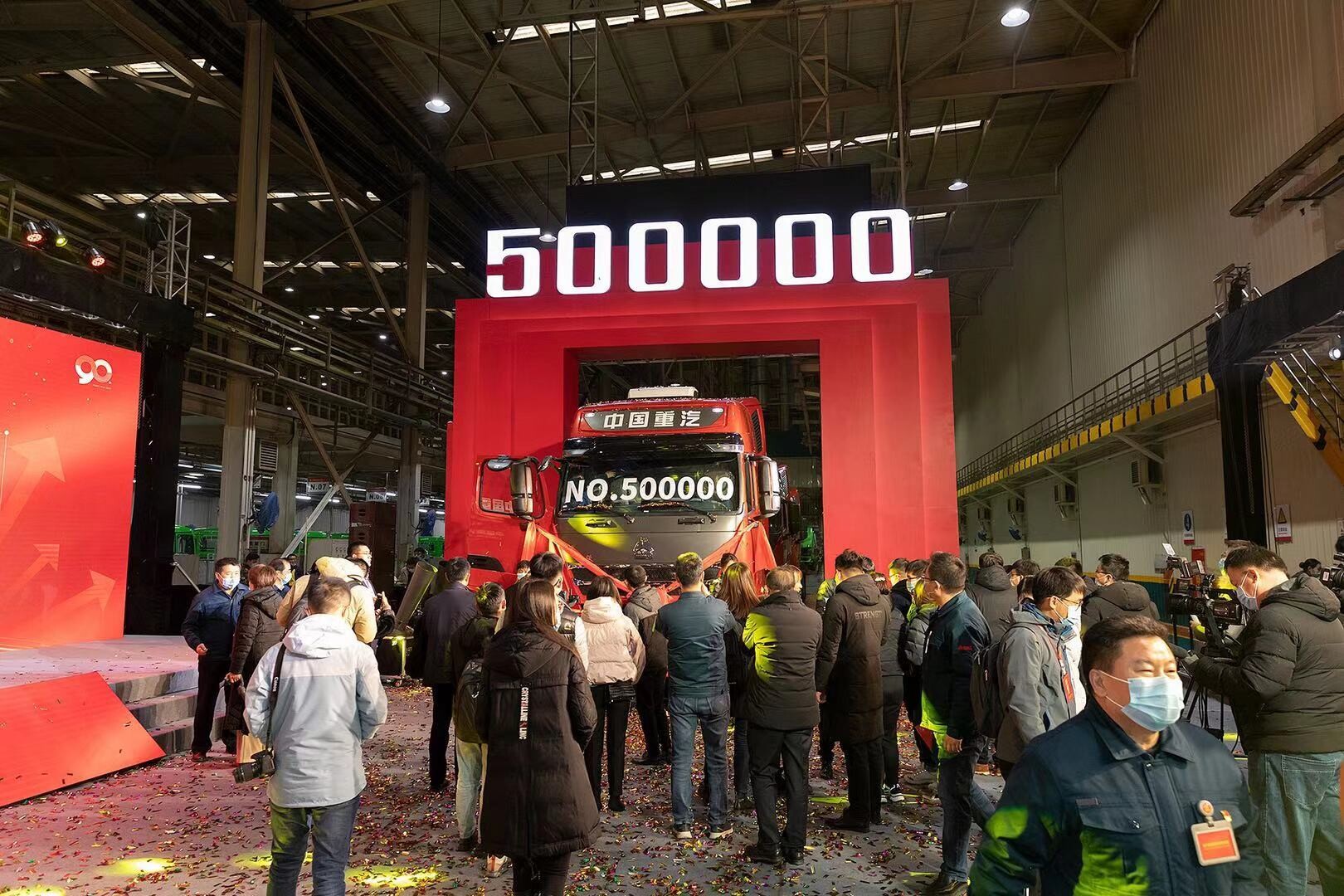 We accelerated the distribution of overseas industrial chains, and exports to high-end international markets grew rapidly We accelerated the distribution of overseas industrial chains, and exports to high-end international markets grew rapidly